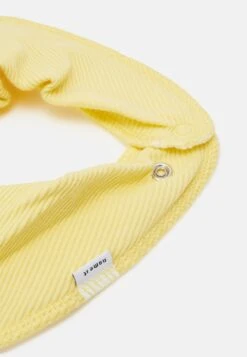 NAME IT Nbfyvettefallie Scarf Bib Unisex 3 Pack - Slabbetje - Pineapple Slice -Name It 0d3b06c9a1b94085a35dcc2ffda82ae8