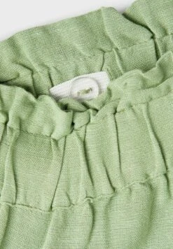 NAME IT Regular Fit - Shorts - Basil -Name It 21bd780479f64426a044b3414119d5ed