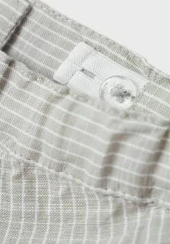 NAME IT Gestreiftes - Shorts - Dried Sage -Name It 469aead4fe7c44f5a08ab62023ac605a