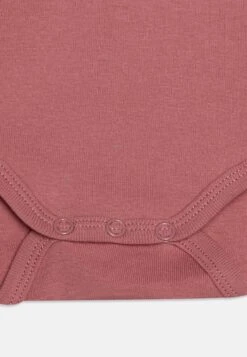 NAME IT Core Unisex 2 Pack - Body - Mesa Rose -Name It 8af2ad6e8e6746ebb5dbe59e12e6942c