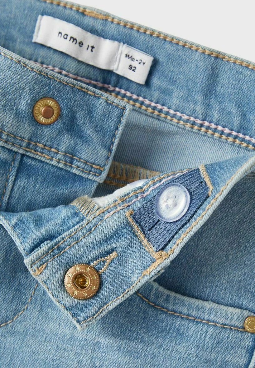 NAME IT Nmfsalli- Jeansshort - Light Blue Denim 6 NAME IT Nmfsalli- Jeansshort - Light Blue Denim - Afbeelding 4